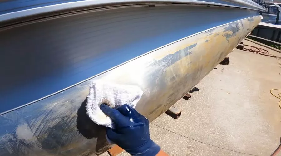 Preparing Your Pontoon Boat for Painting